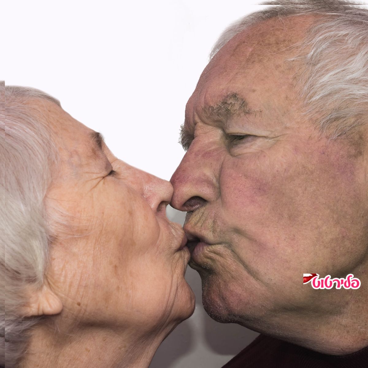 איך לשמור על זוגיות מאוזנת בגיל השלישי?