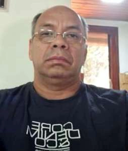 לואיס