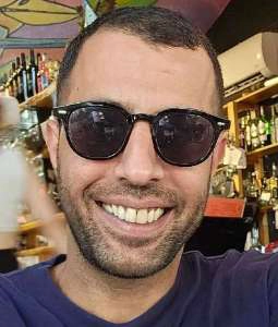 הולדי