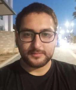 בובי