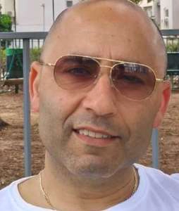 רועי