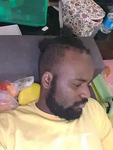 אישה