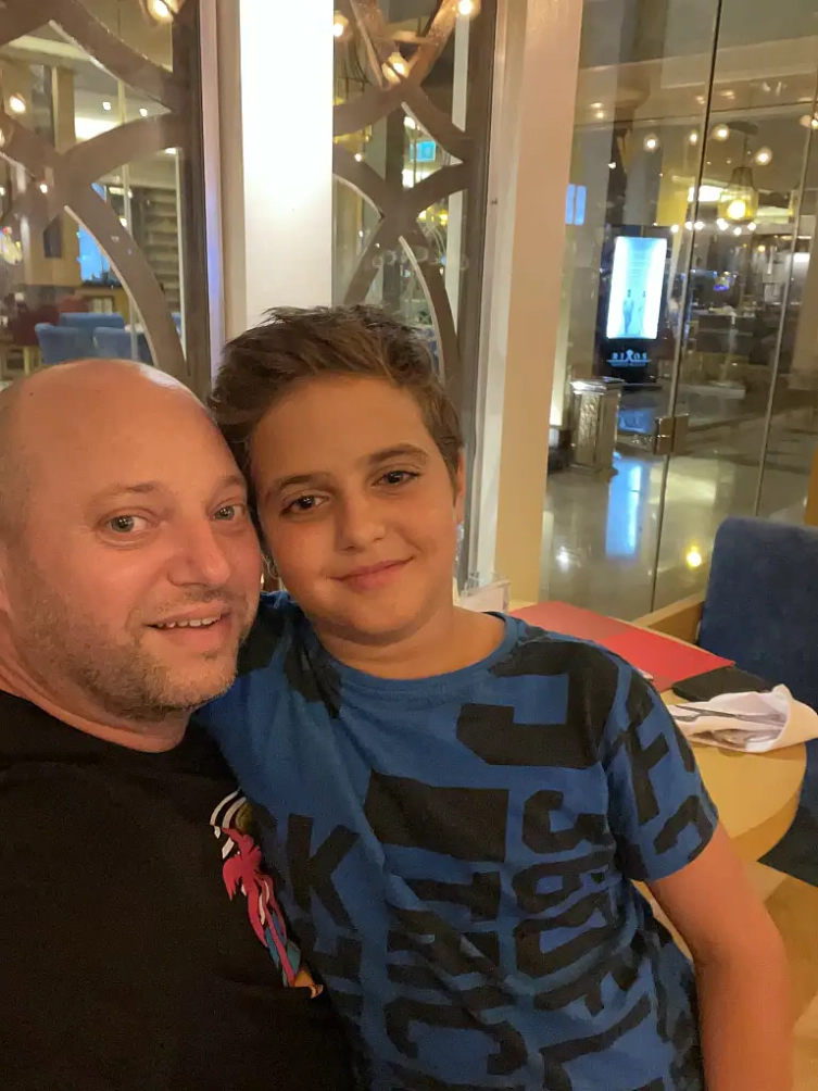 ראי ראי שעל הקיר